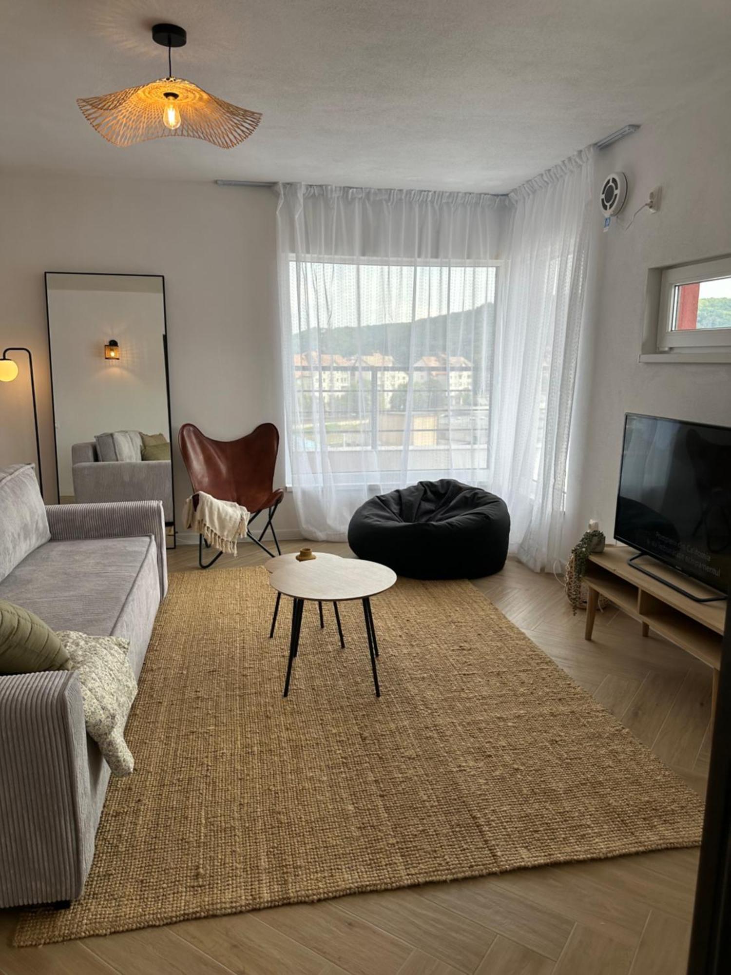 Daisy Apartment 27 锡吉什瓦拉 外观 照片